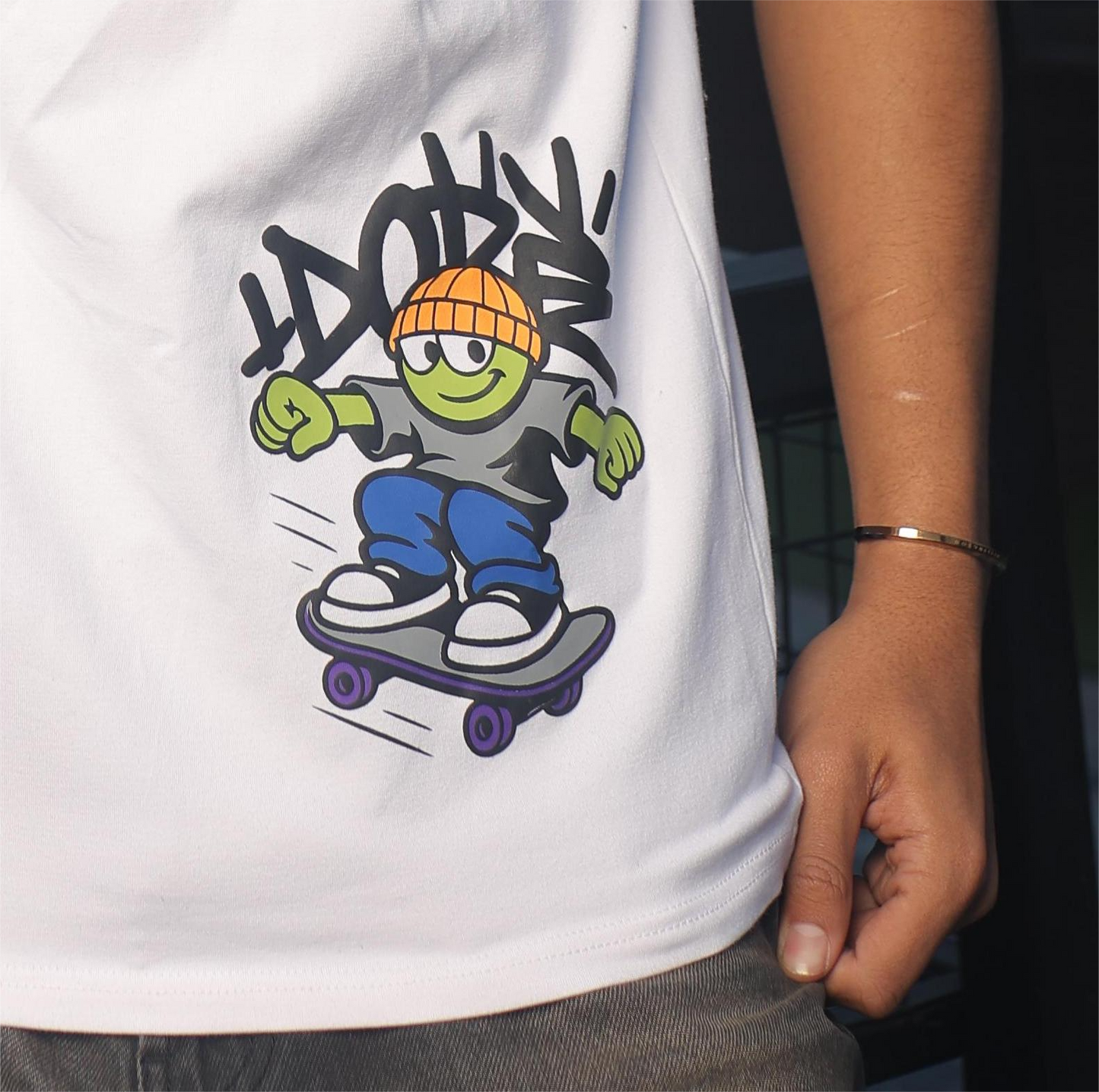ELUX Skater Turtle Tee print detail