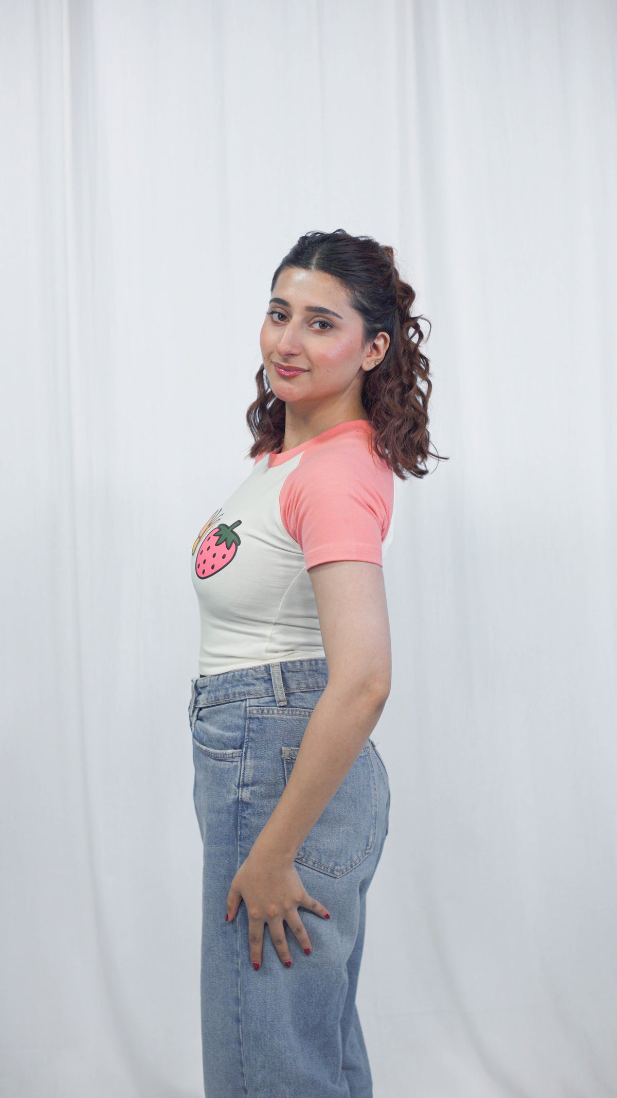 Cute Daisy Butterfly Strawberry Tee