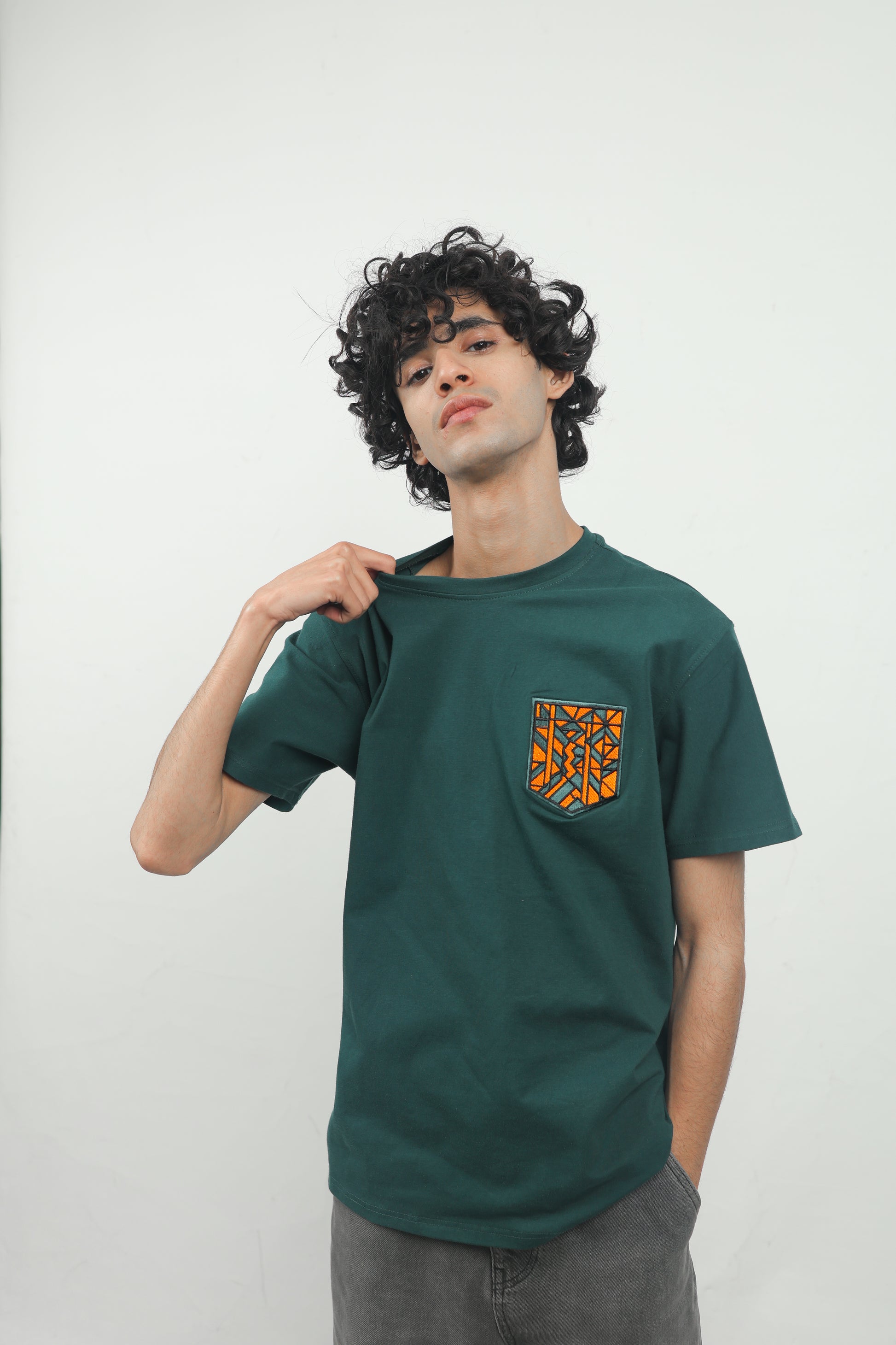 ELUX Geometric Tee streetwear outfit